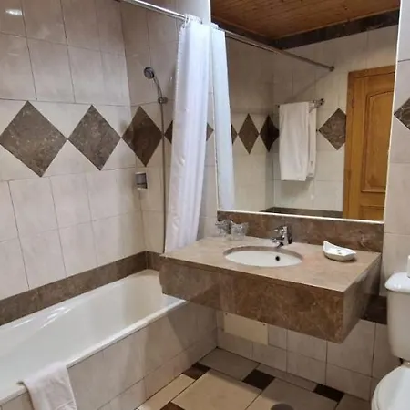 Frangaria 3* פארו