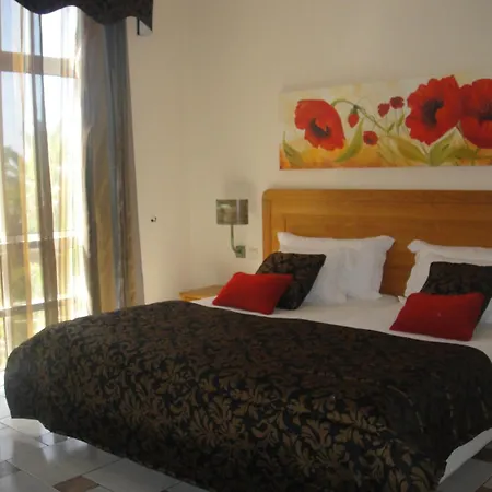 מלון Frangaria פארו